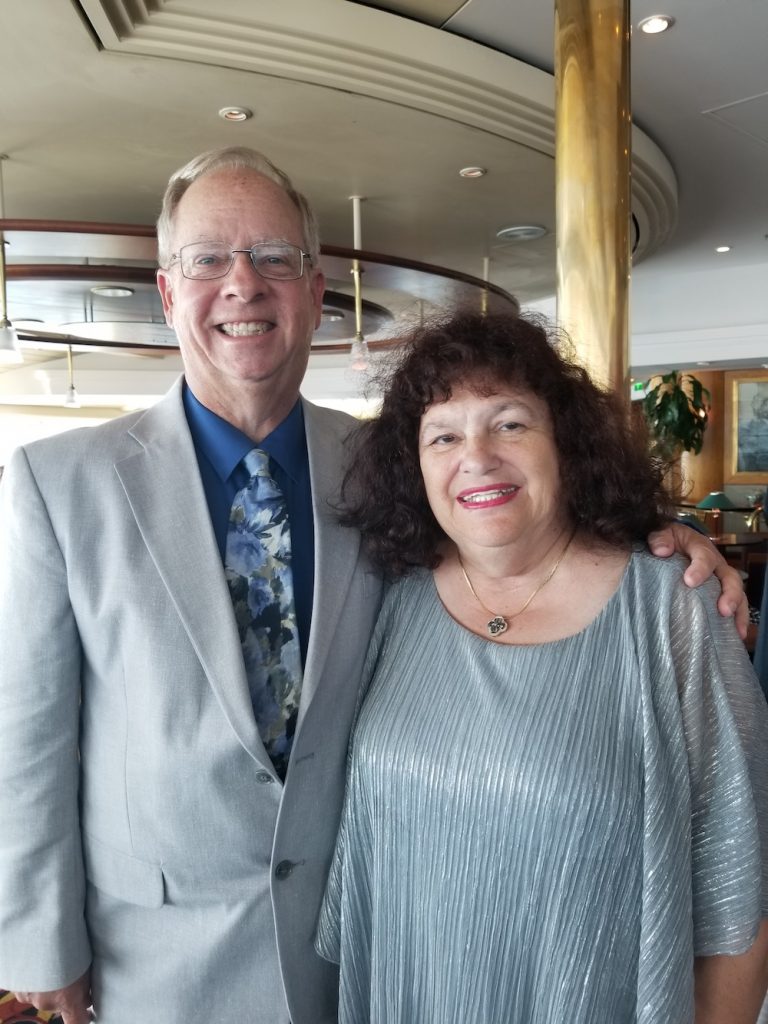 2018 Cruise Happy Couple